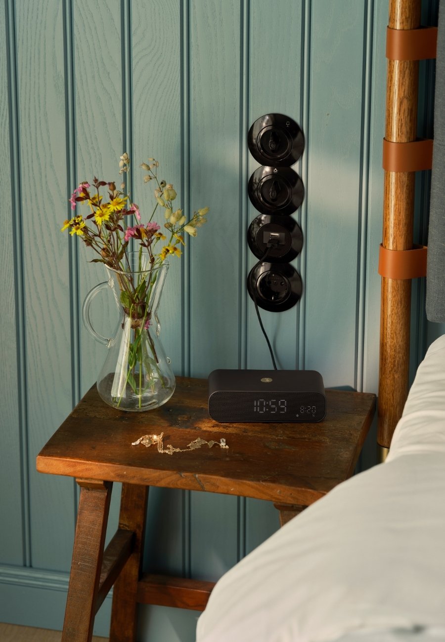 Wakie Väckarklocka Wake-Up light & Qi Svart