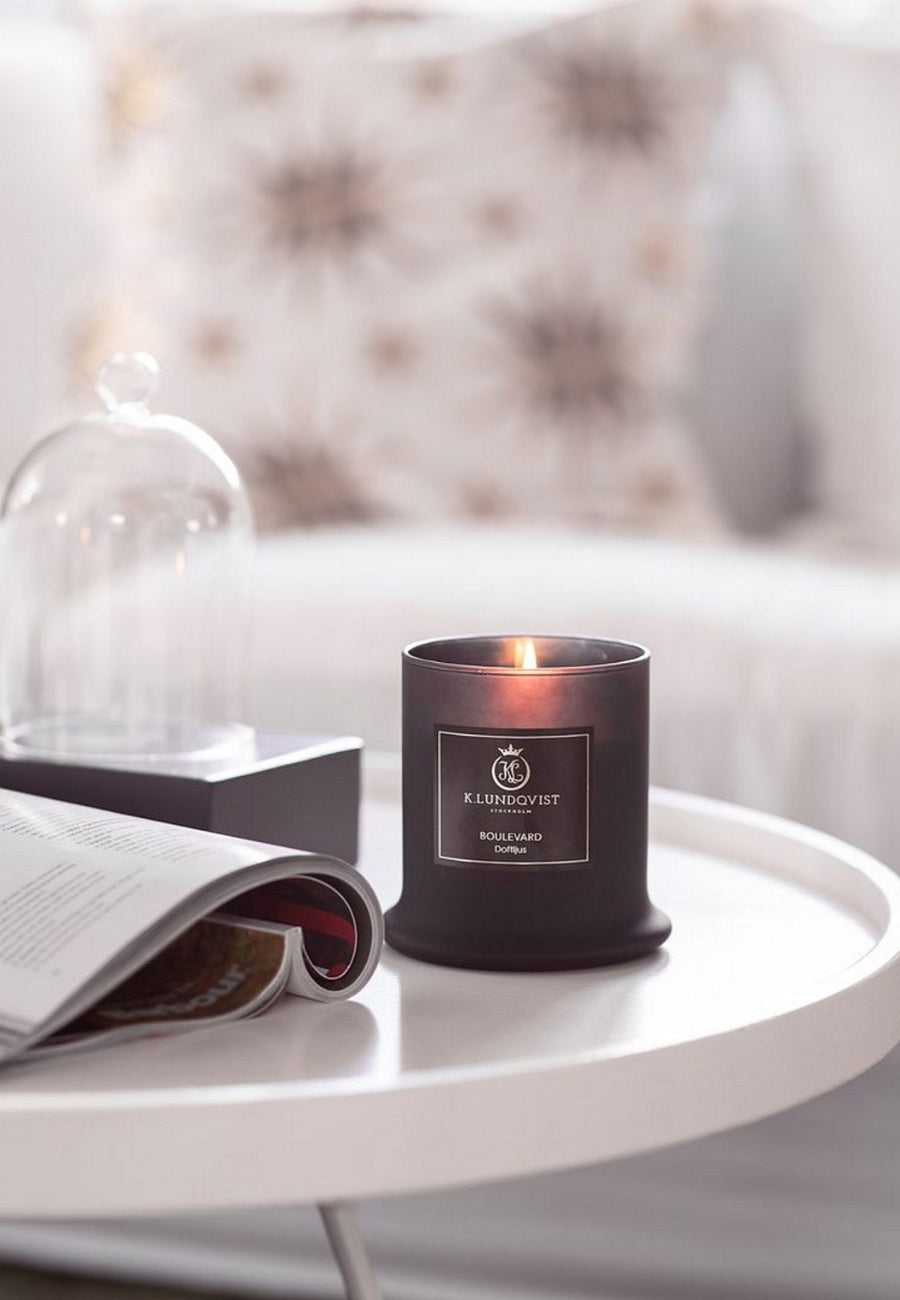 K. Lundqvist Doftljus med Glaskupa Black Cashmere