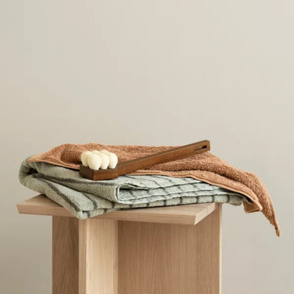 Badhandduk Arto bath towel  Agave Green 70x140 cm