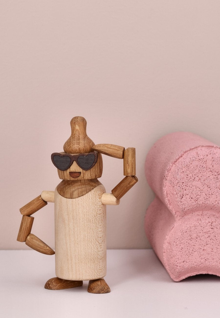 Billie Nappflaska Trädekoration 11,6 cm Lönn